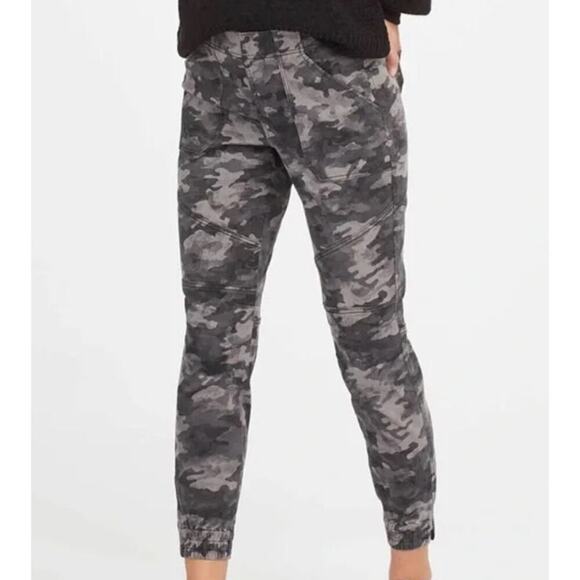 Spanx Stretch Twill Cargo Jogger Camo Pull On Ankle Length In Gray Size Medium - Picture 1 of 12